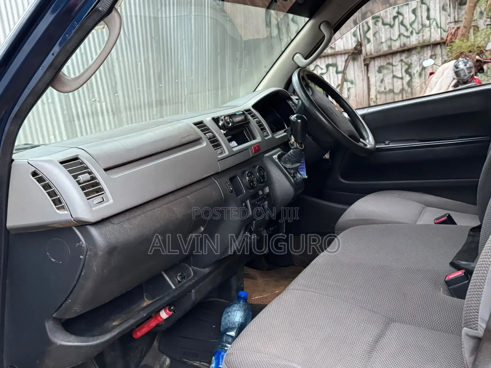 Toyota HiAce 2015 Blue
