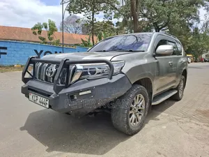 Toyota Land Cruiser Prado 3.0 TD 2011 Gray