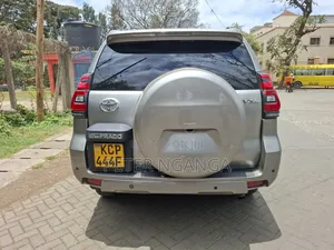 Toyota Land Cruiser Prado 3.0 TD 2011 Gray