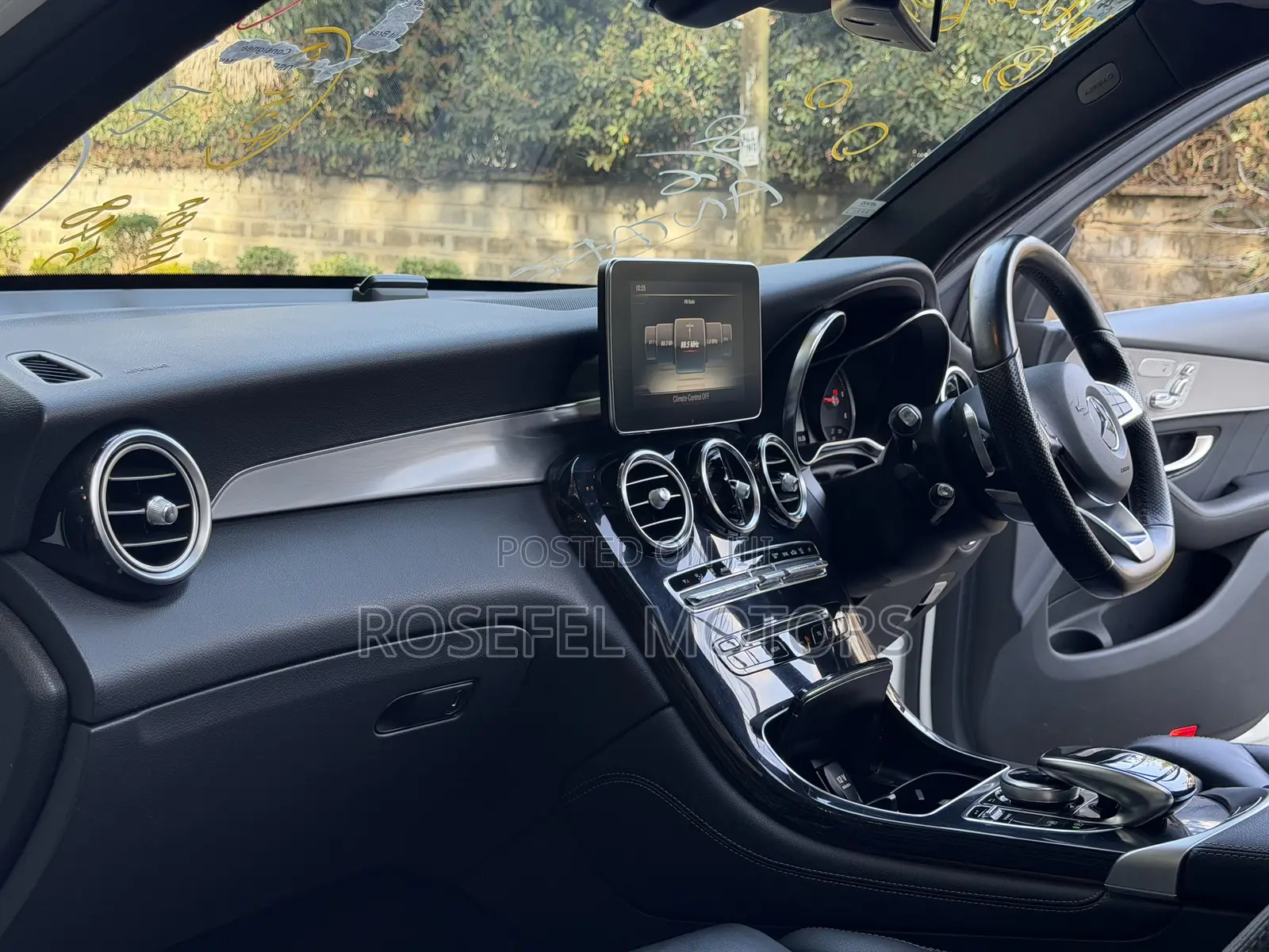 Mercedes-Benz GLC-Class 2019 White