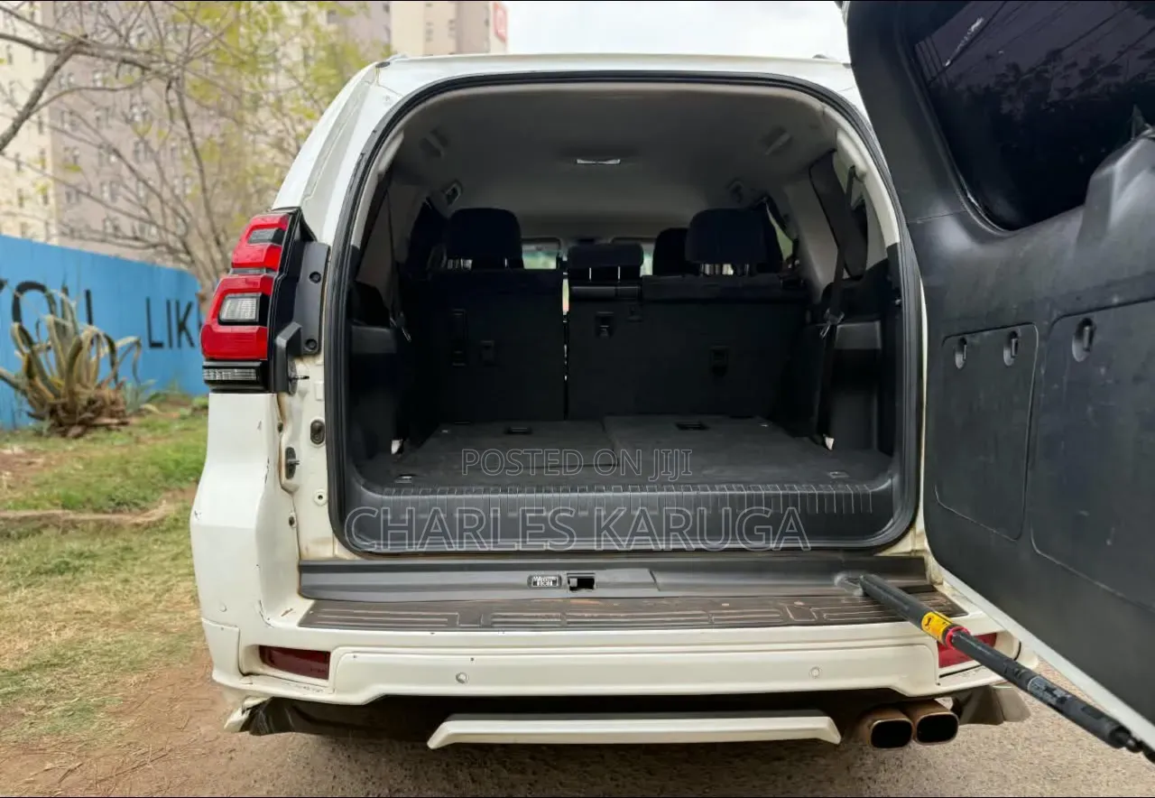 Toyota Land Cruiser Prado 2018 White
