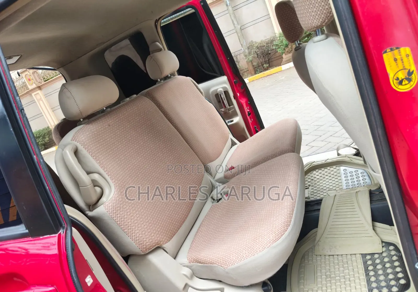 Toyota Sienta 2012 Red