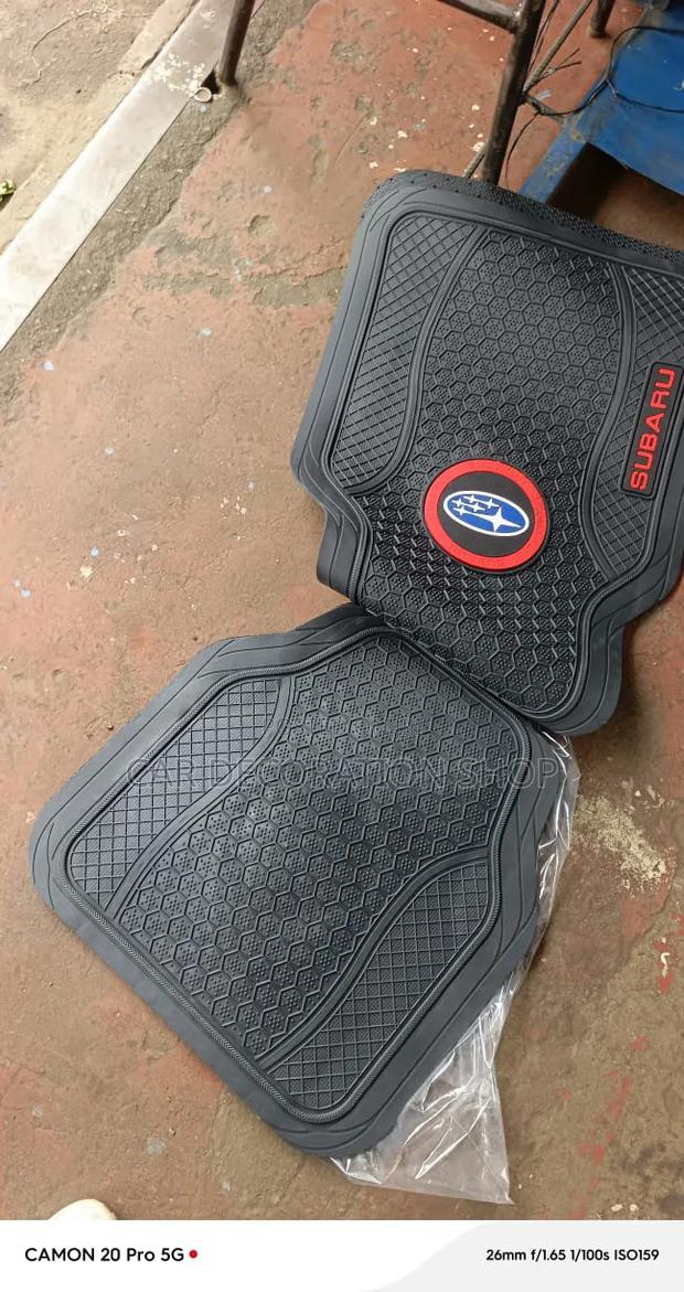 Subaru Branded Car Floor Mats Textured Diamond Pattern Logo