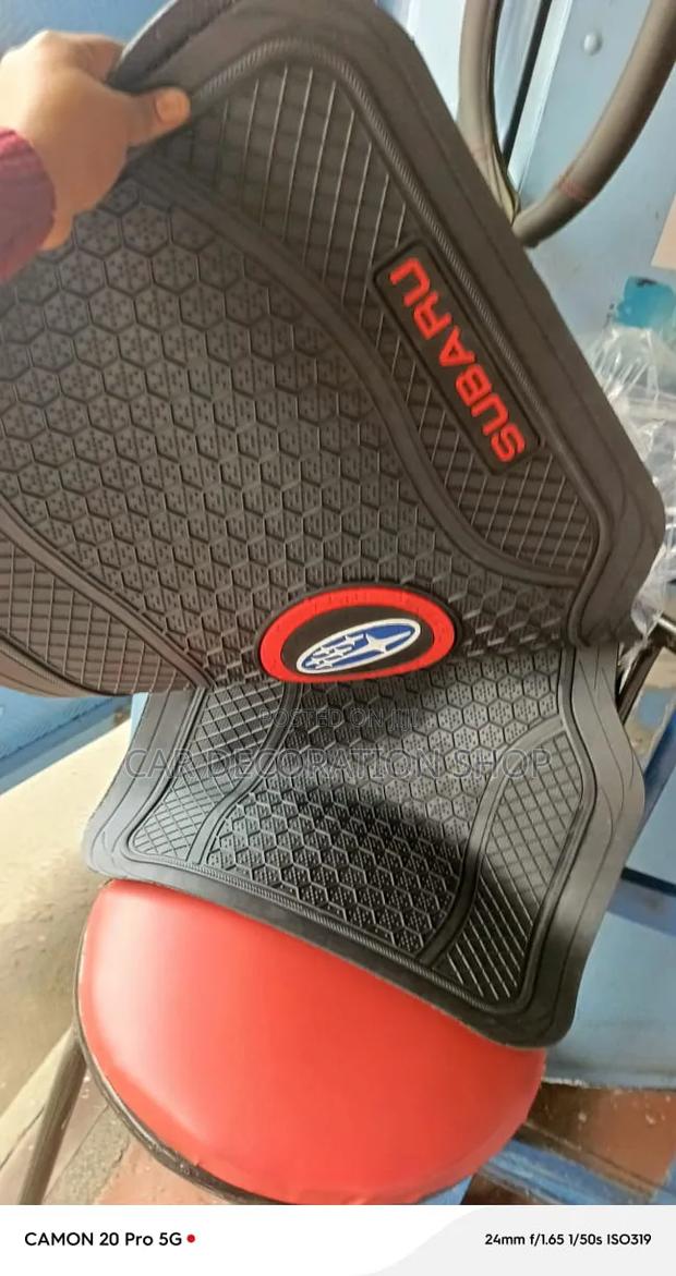 Subaru Branded Car Floor Mats Textured Diamond Pattern Logo - thumbnail 2