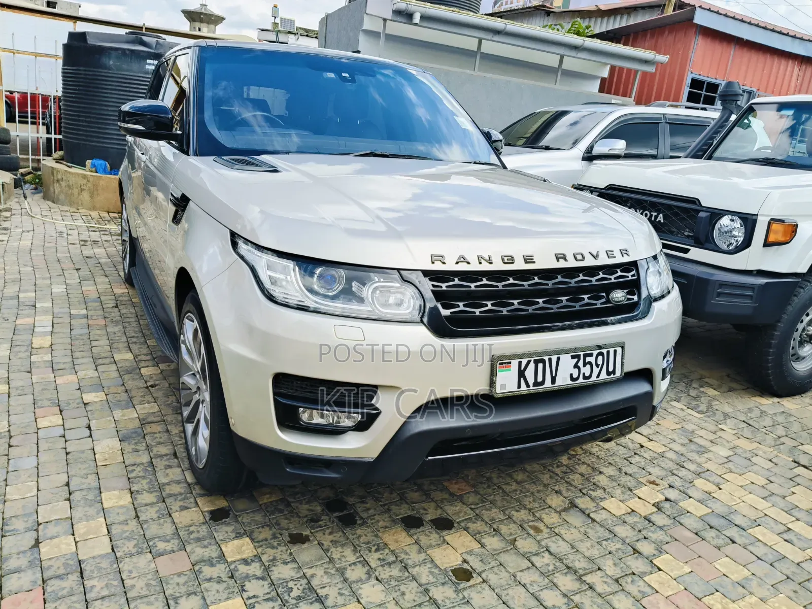 Land Rover Range Rover Sport HSE Td6 4x4 (3.0L 6cyl 8A) 2016 Gold