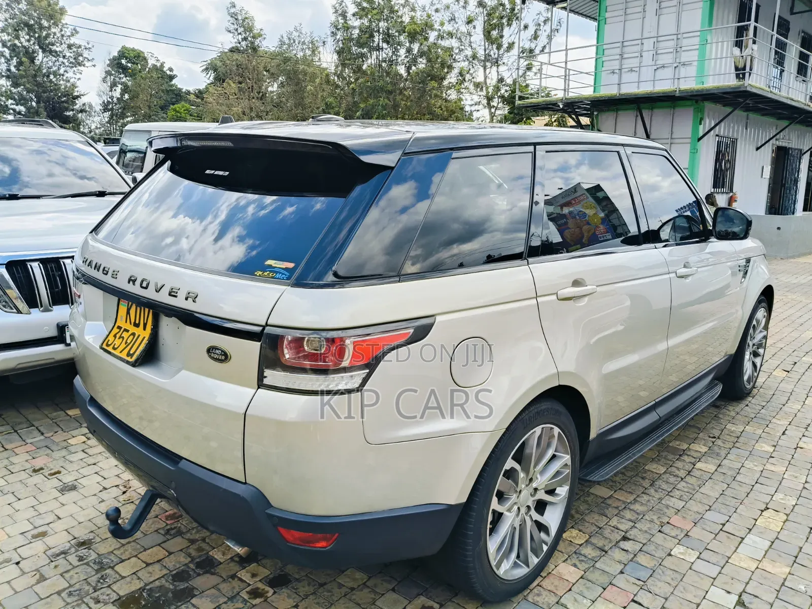 Land Rover Range Rover Sport HSE Td6 4x4 (3.0L 6cyl 8A) 2016 Gold