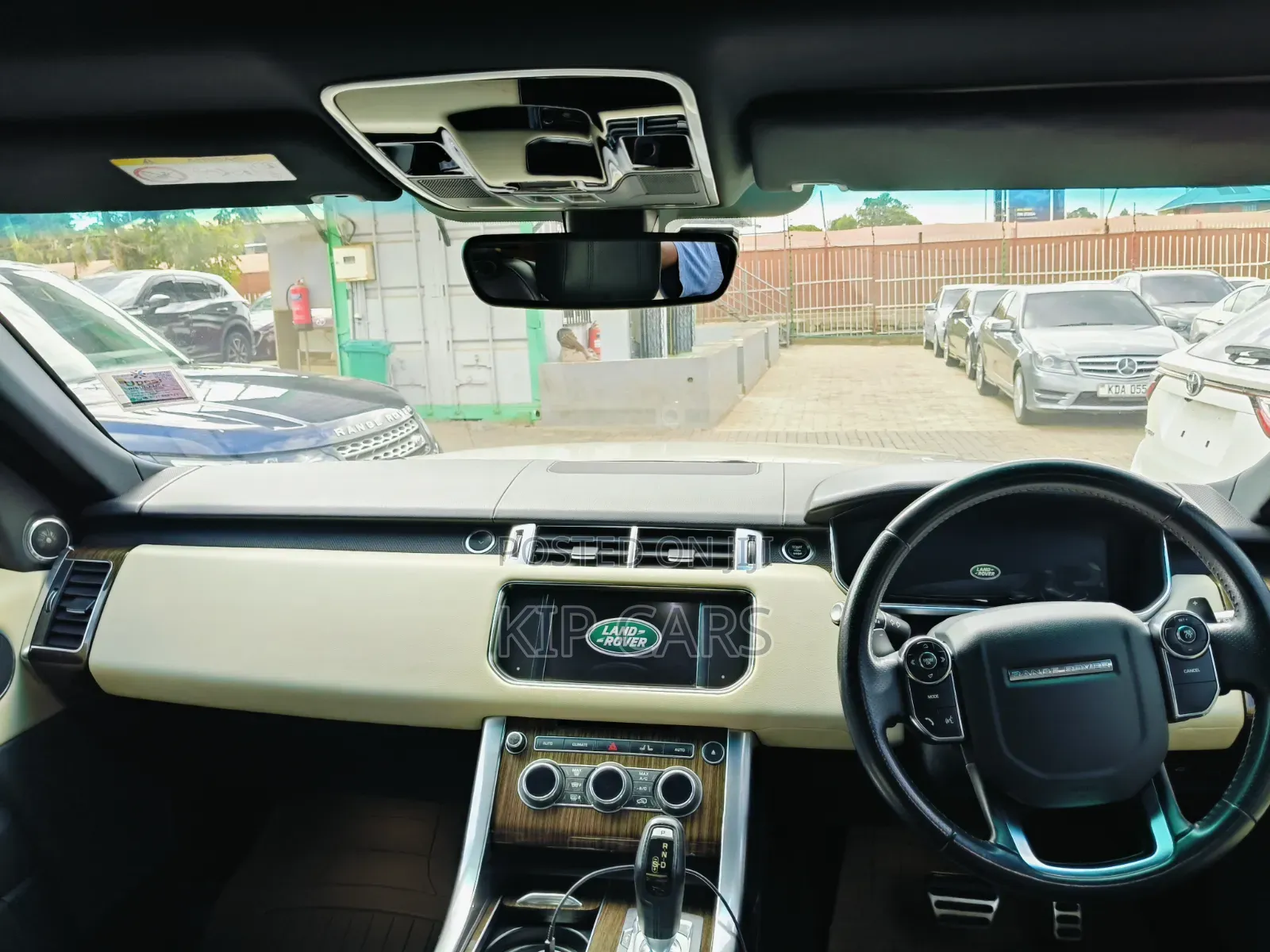 Land Rover Range Rover Sport HSE Td6 4x4 (3.0L 6cyl 8A) 2016 Gold