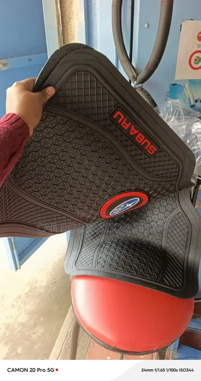 Non Slip Diamond Design Subaru Logo Mats