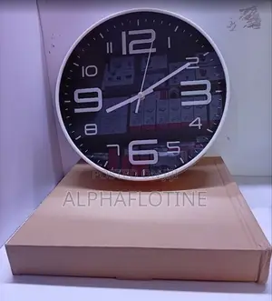 Round / CircularAnalog Wall Clock With Hidden Camera