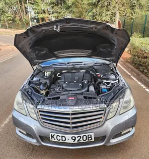 Mercedes-Benz E200 2009 Silver