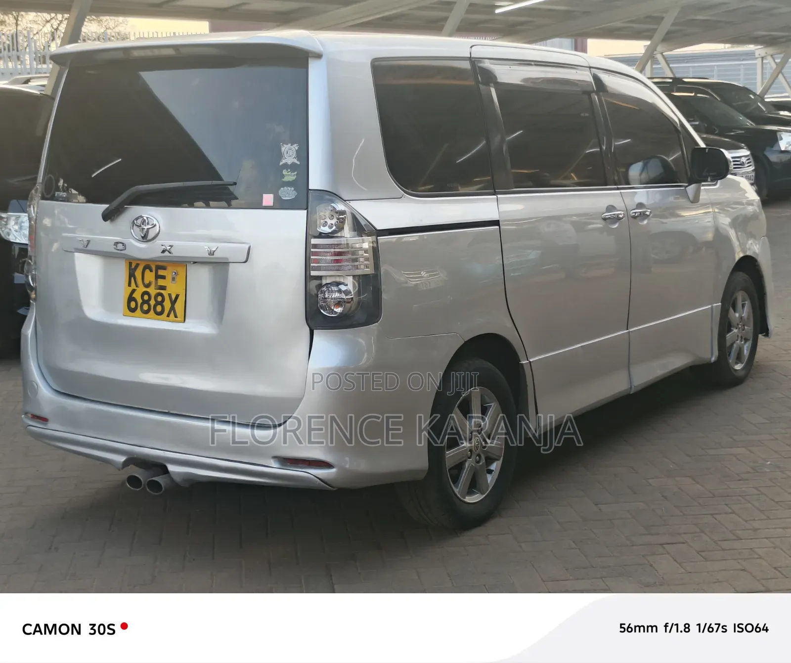 Toyota Voxy 2009 Silver