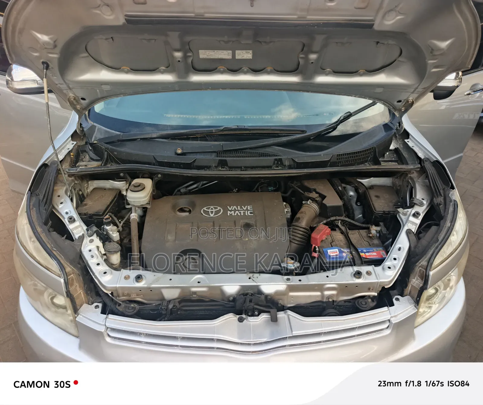 Toyota Voxy 2009 Silver