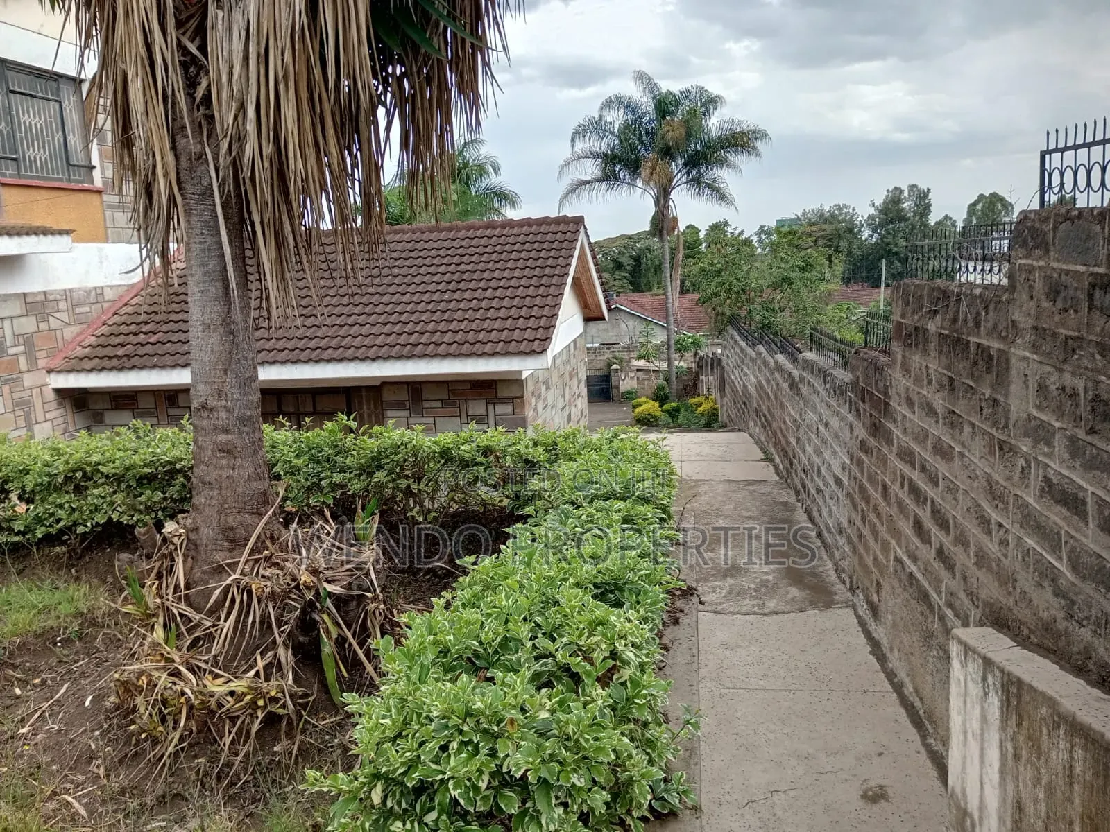 6bdrm Villa in Milimani Estate for sale