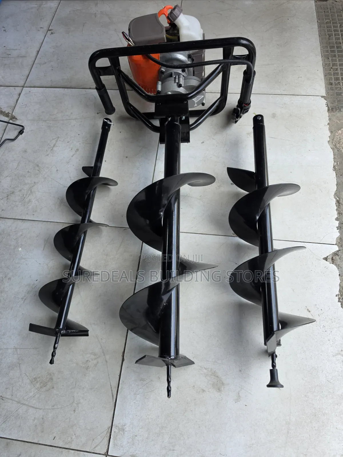 4 STROKE EARTH AUGER - Brand New
