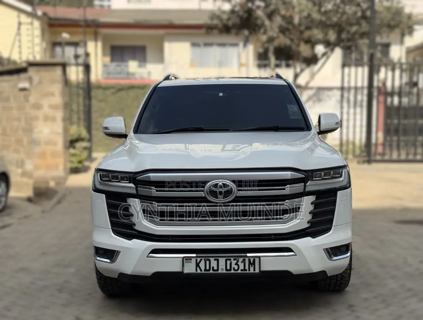 Toyota Land Cruiser Prado 2014 White