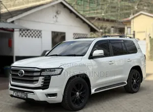 Toyota Land Cruiser Prado 2014 White