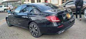 Mercedes-Benz E300 2019 Black