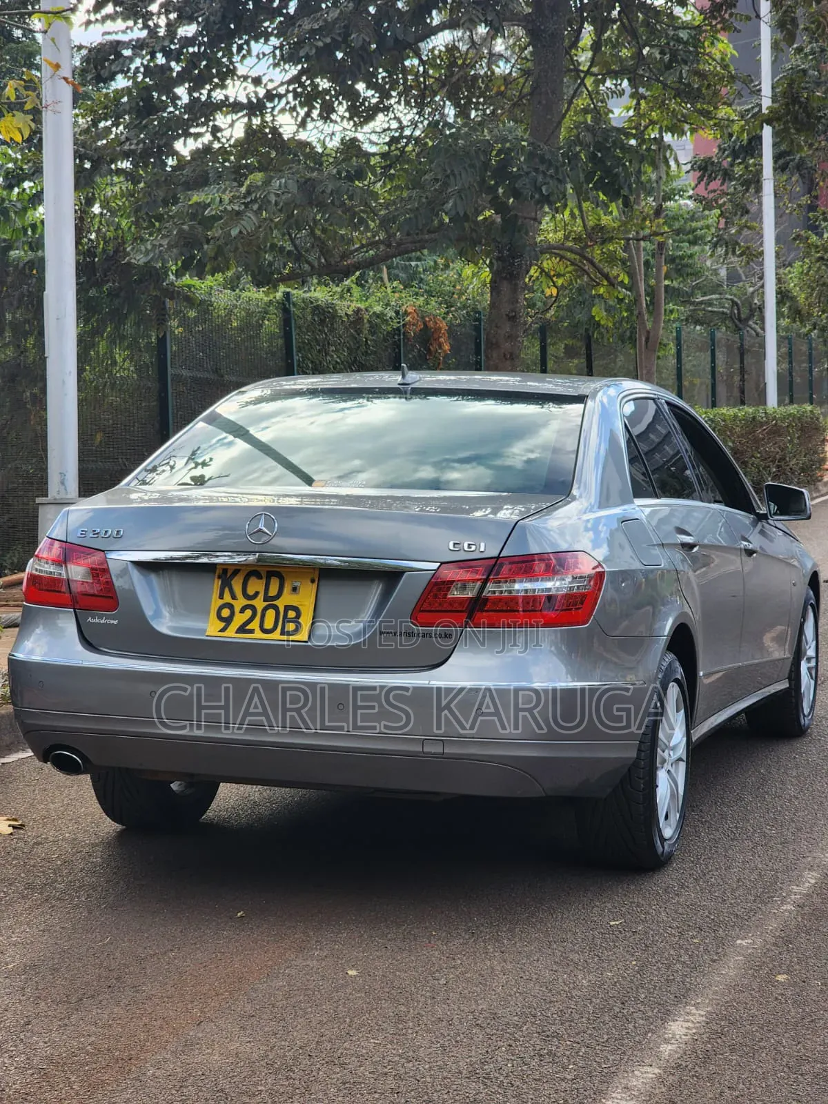 Mercedes-Benz E200 2009 Silver