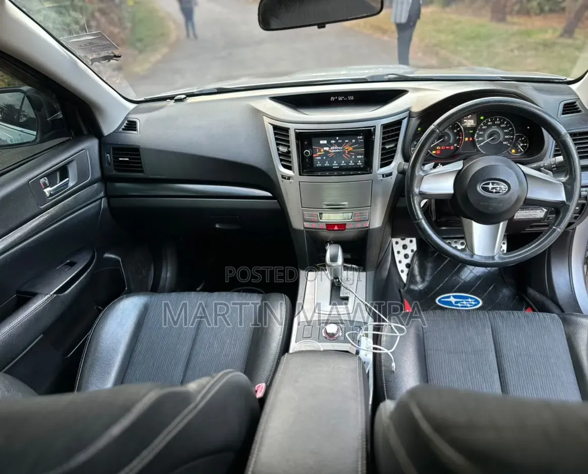 Subaru Legacy 2011 Silver
