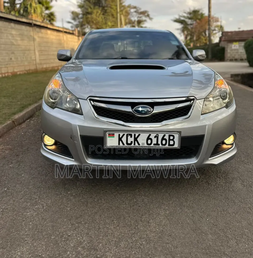 Subaru Legacy 2011 Silver