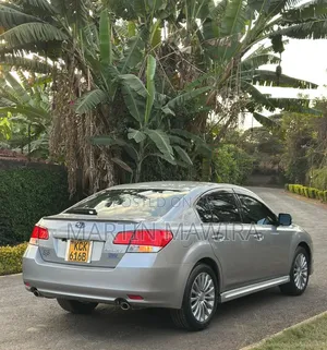 Subaru Legacy 2011 Silver