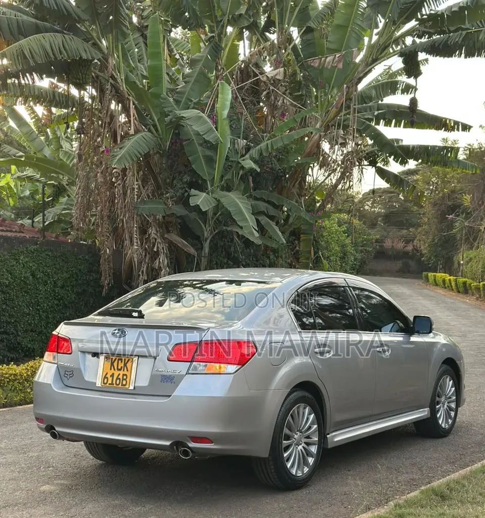 Subaru Legacy 2011 Silver