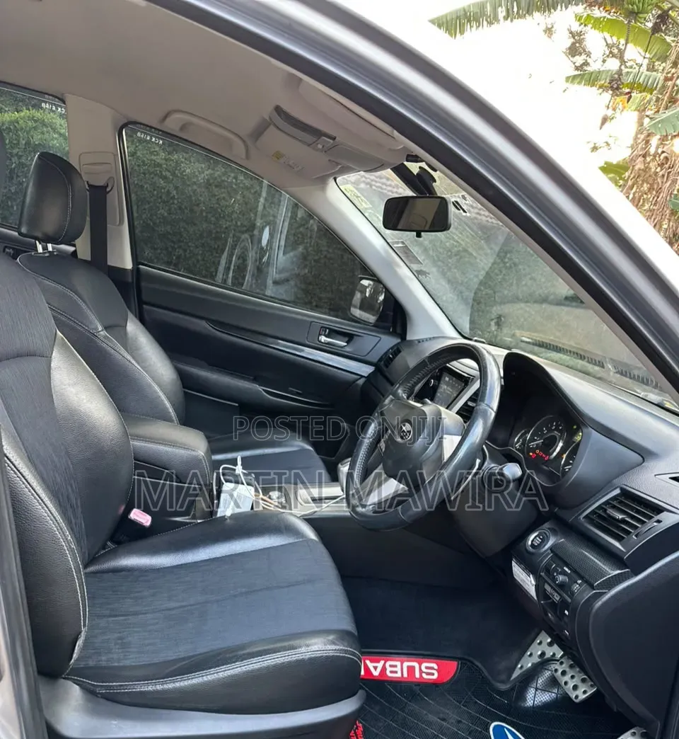 Subaru Legacy 2011 Silver