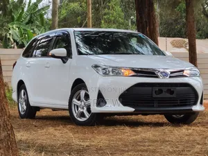 Toyota Corolla Fielder 1.5 Hybrid FWD 2020 White