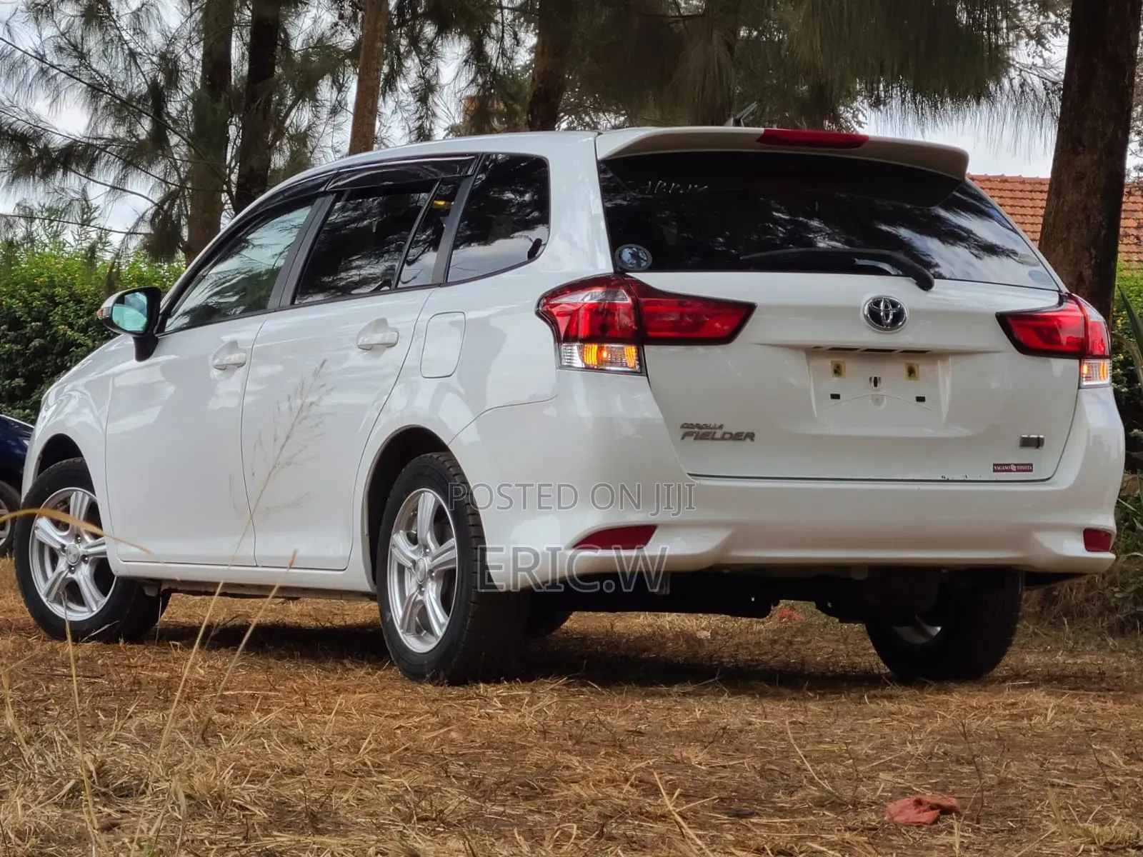 Toyota Corolla Fielder 1.5 Hybrid FWD 2020 White