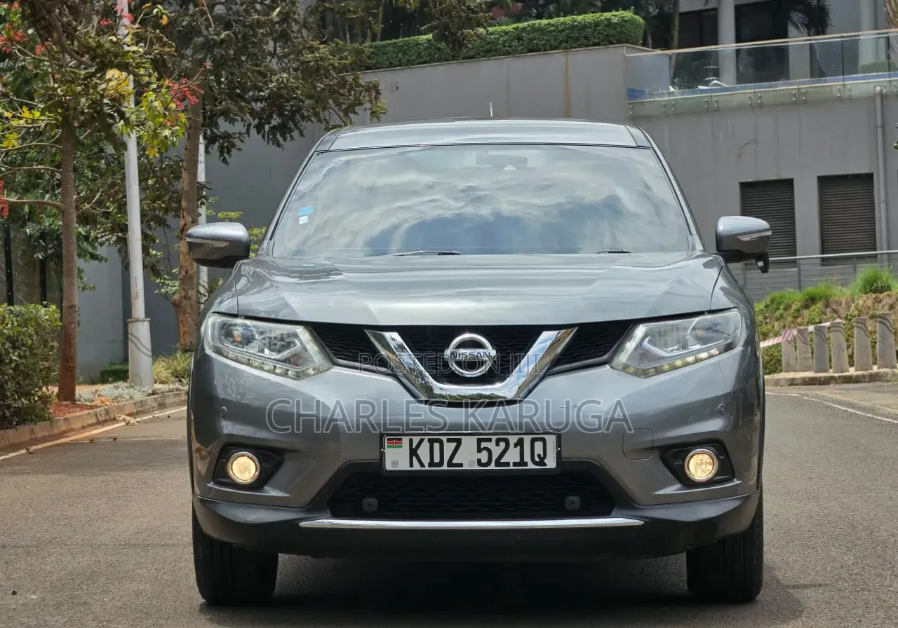Nissan X-Trail 2015 Gray