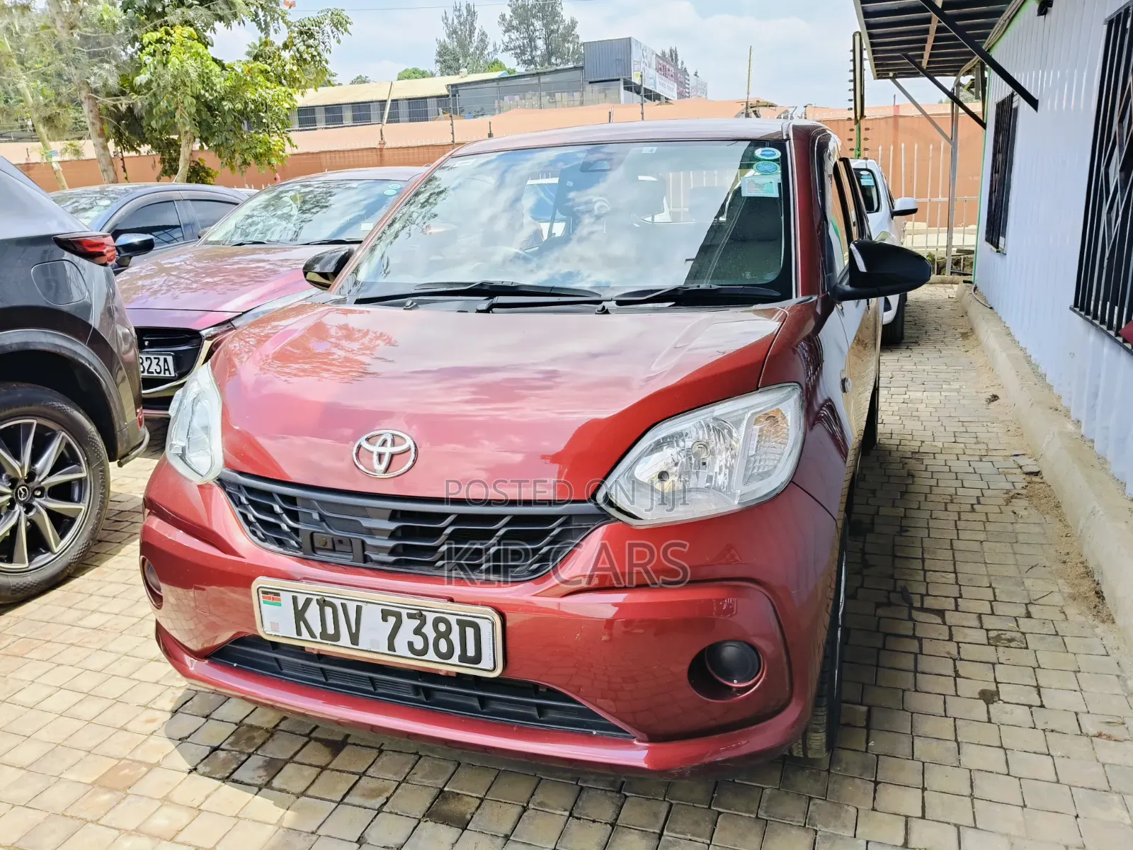 Toyota Passo 1.0 FWD 2018 Maroon