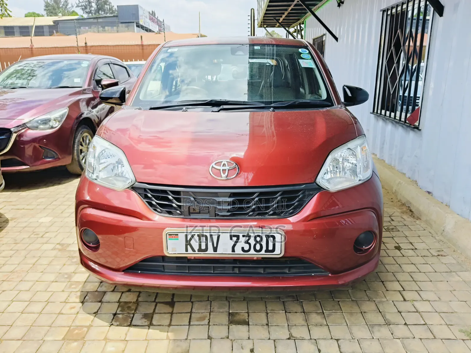 Toyota Passo 1.0 FWD 2018 Maroon