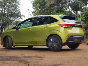 Nissan Note 1.2 Hybrid 2022 Green