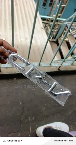 Rear Tailgate CR_V Polished Chrome Nameplate Badge