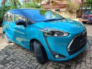 Toyota Sienta 2019 Green