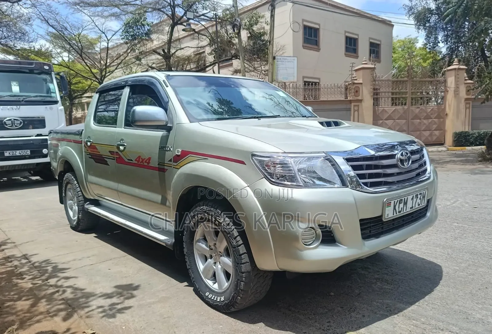Toyota Hilux 2010 Silver