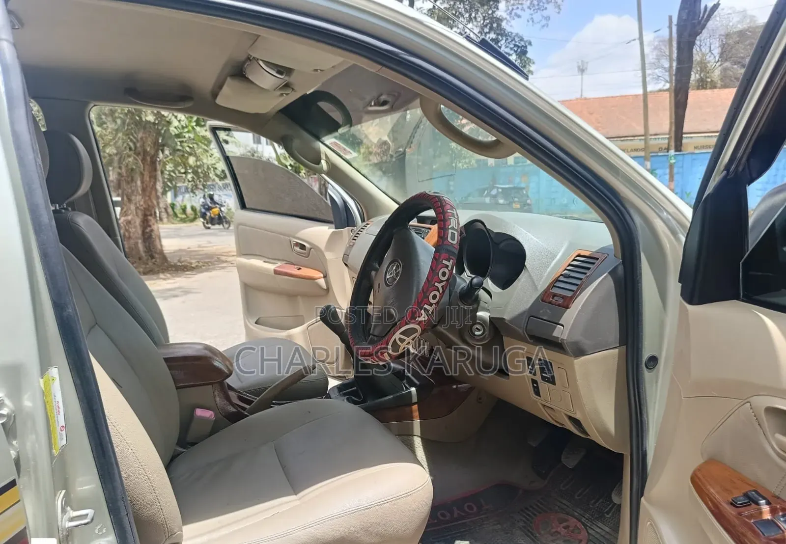 Toyota Hilux 2010 Silver