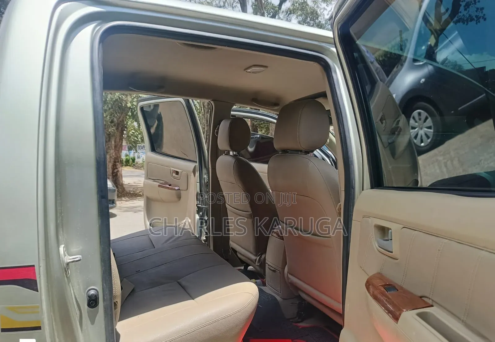 Toyota Hilux 2010 Silver