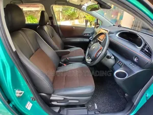 Toyota Sienta 2019 Green