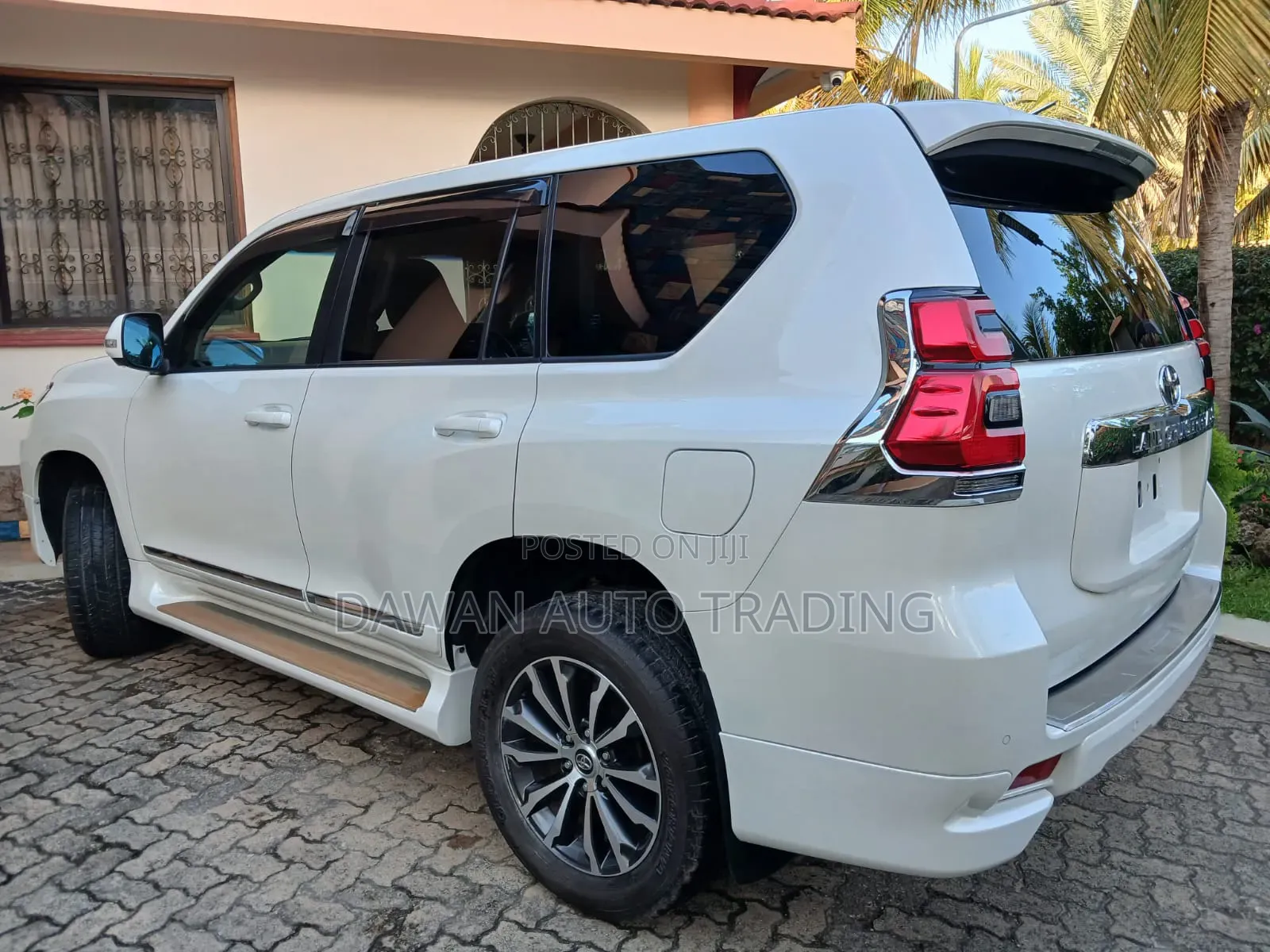 Toyota Land Cruiser Prado 2019 White