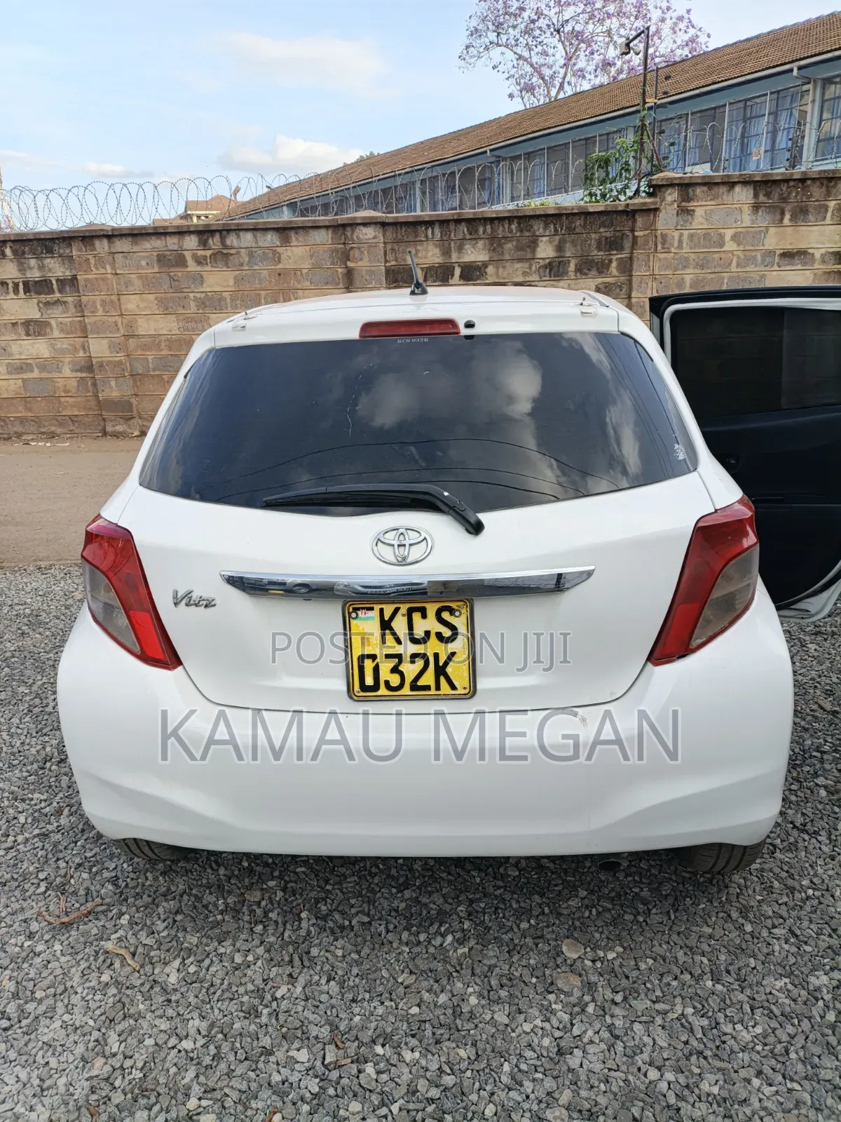 Toyota Vitz 2012 White