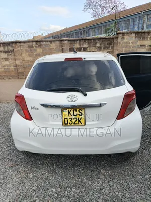 Toyota Vitz 2012 White