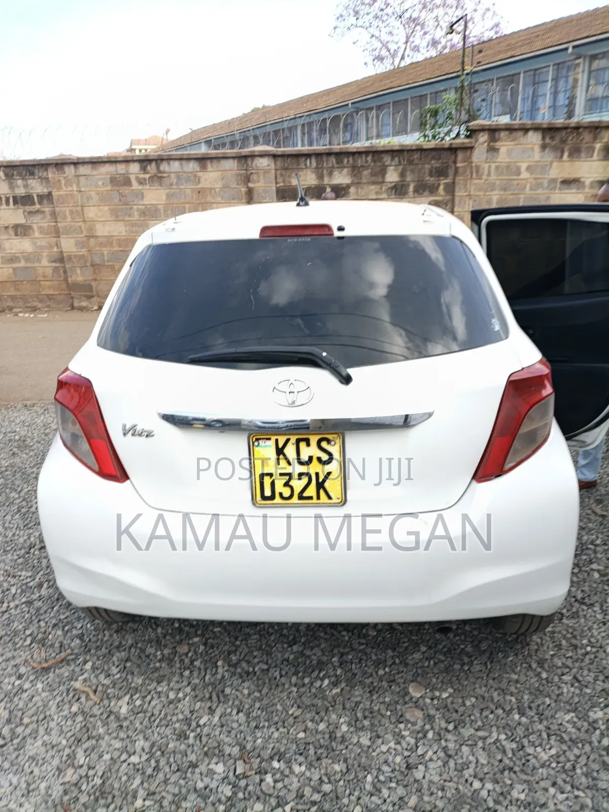 Toyota Vitz 2012 White