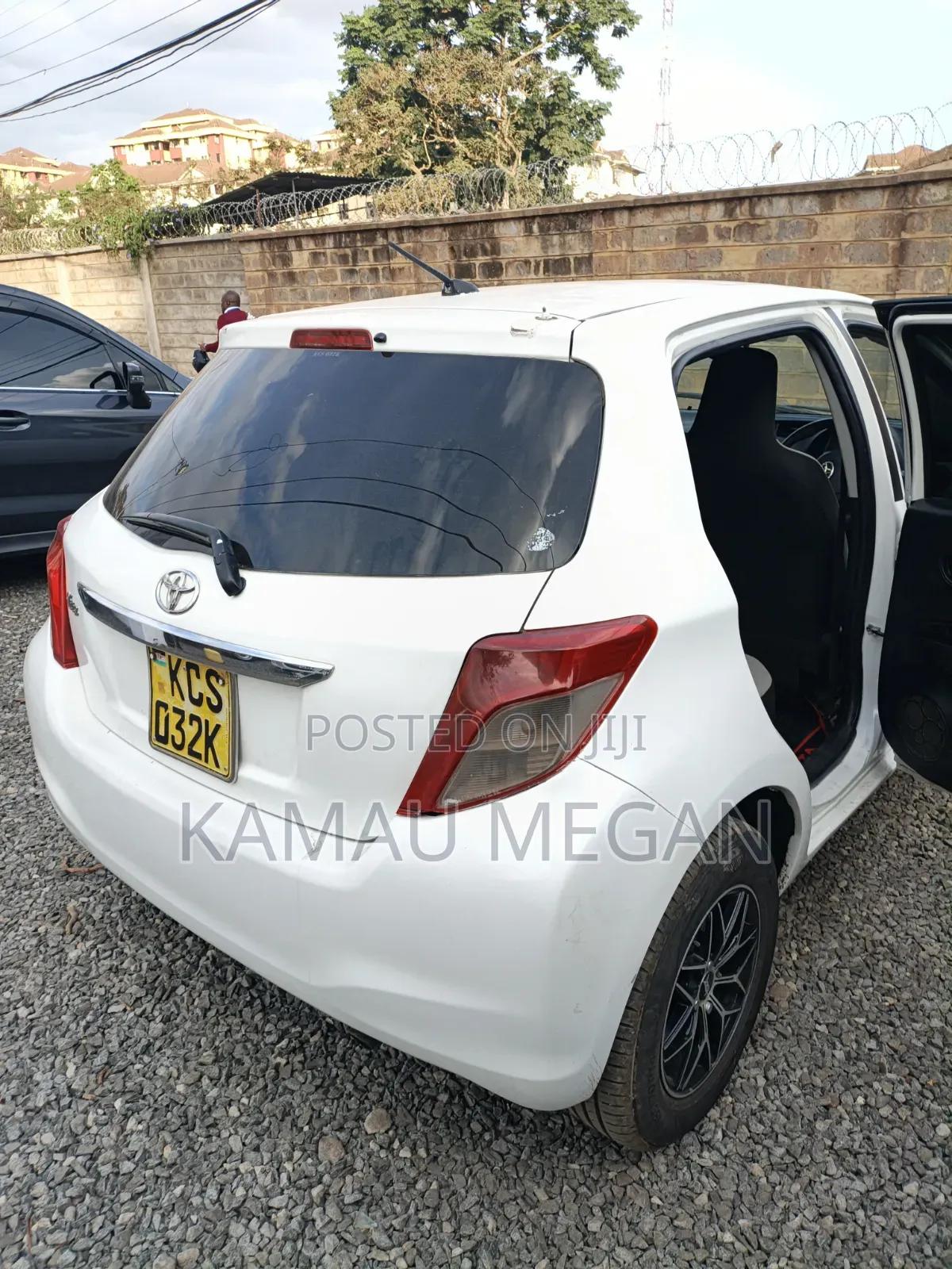 Toyota Vitz 2012 White