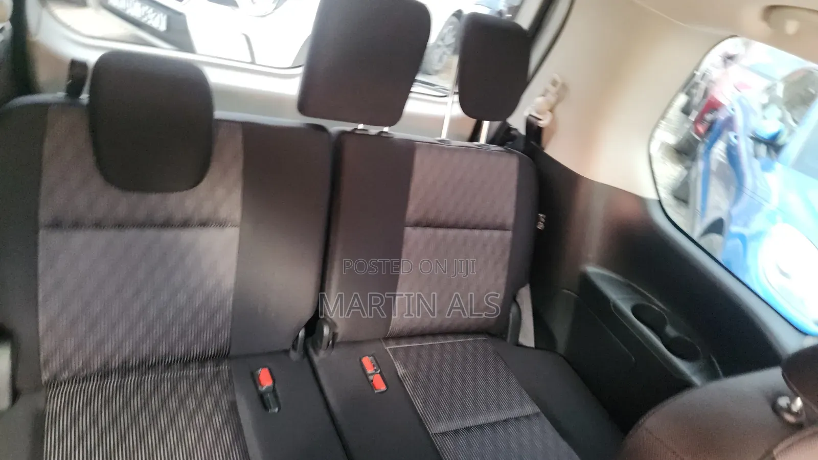 Nissan Serena 2019 Silver