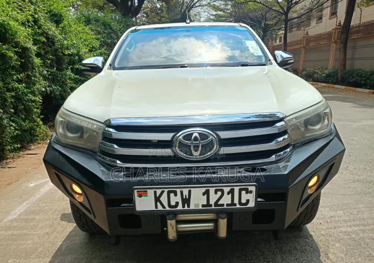 Toyota Hilux 2017 White