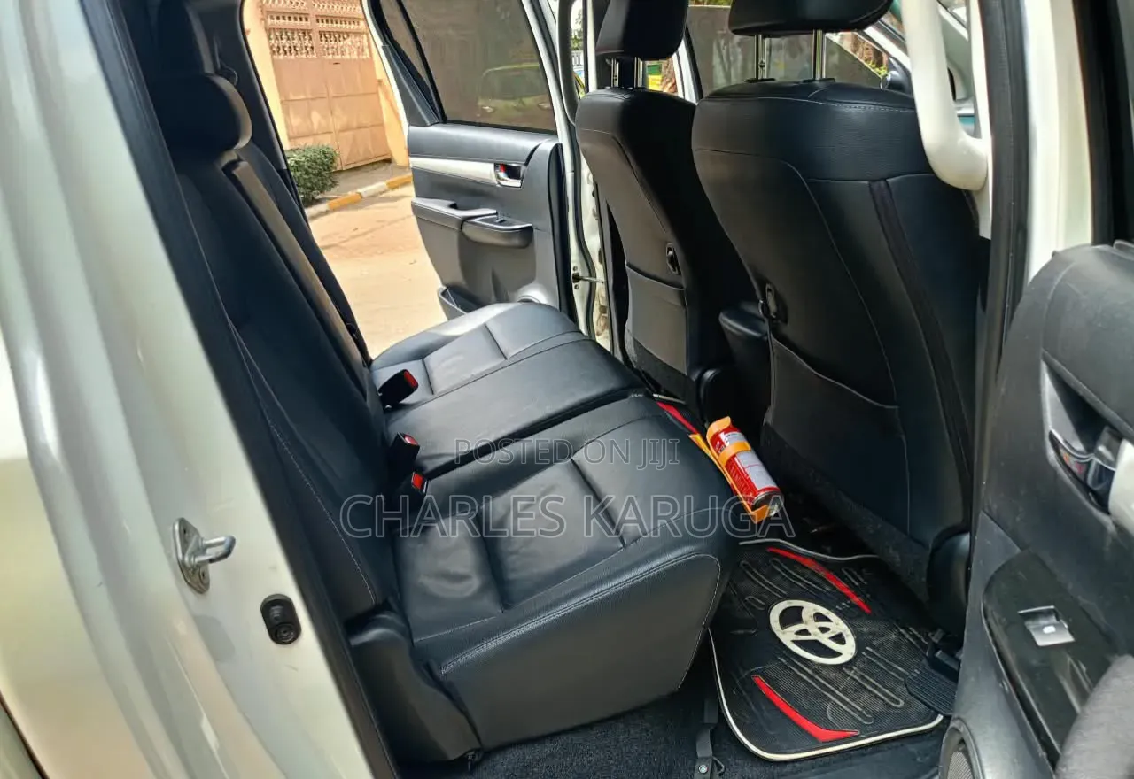 Toyota Hilux 2017 White