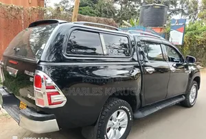 Toyota Hilux 2017 Black