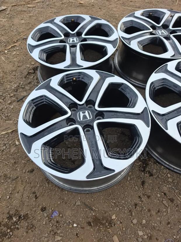 Honda Vessel,crv, Stream, 17inch Wheels - thumbnail 2