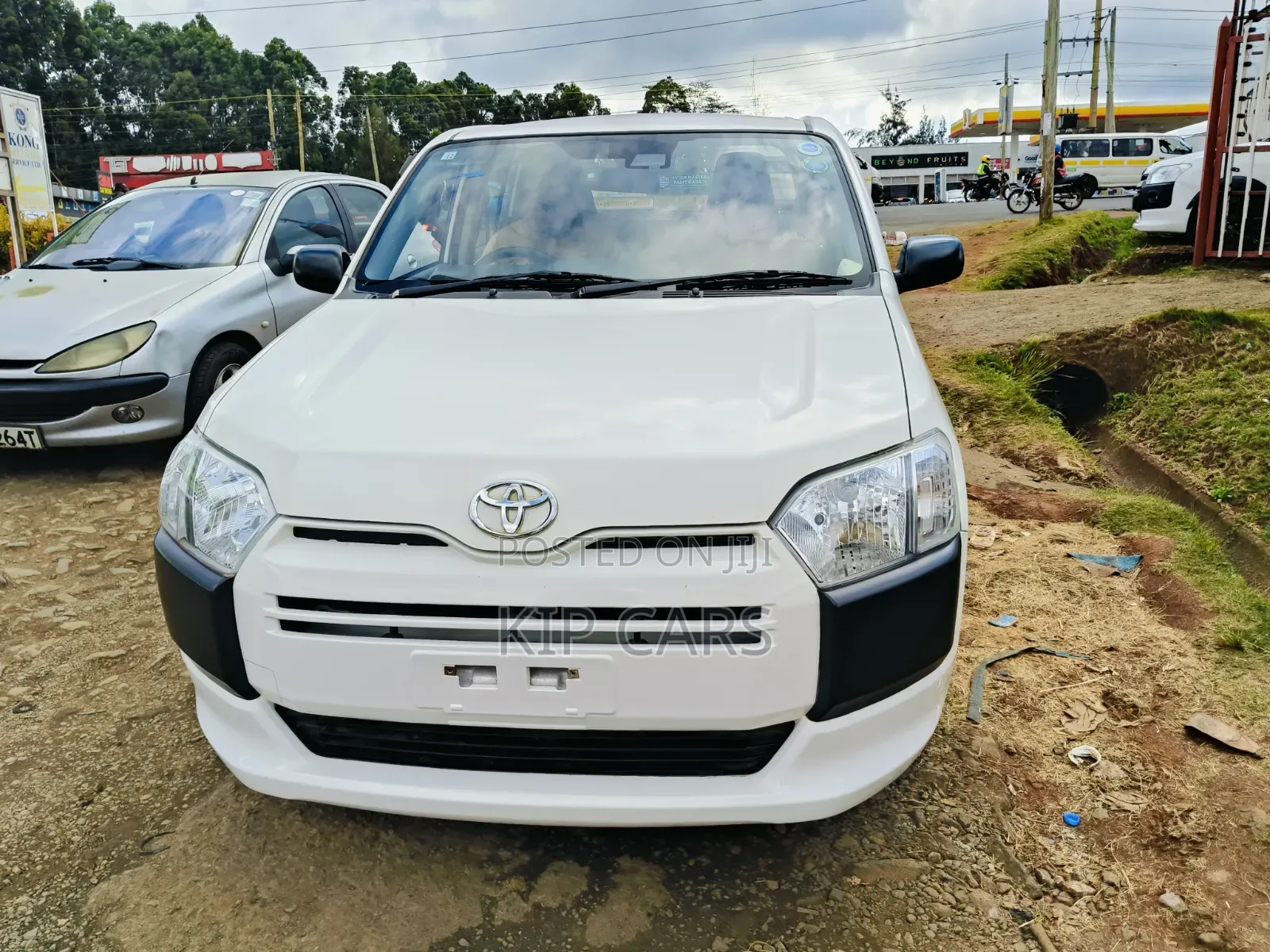 Toyota Probox 1.5 GL 4WD 2019 White